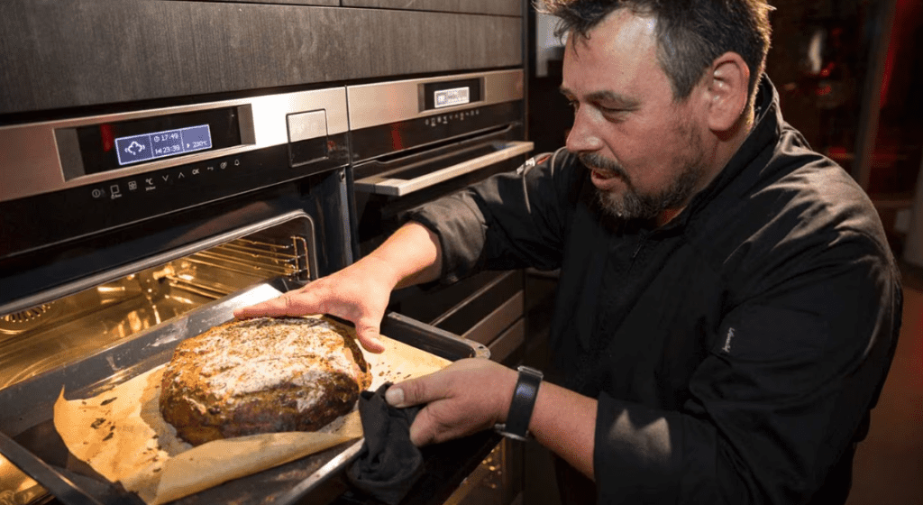 best temperature to bake bread